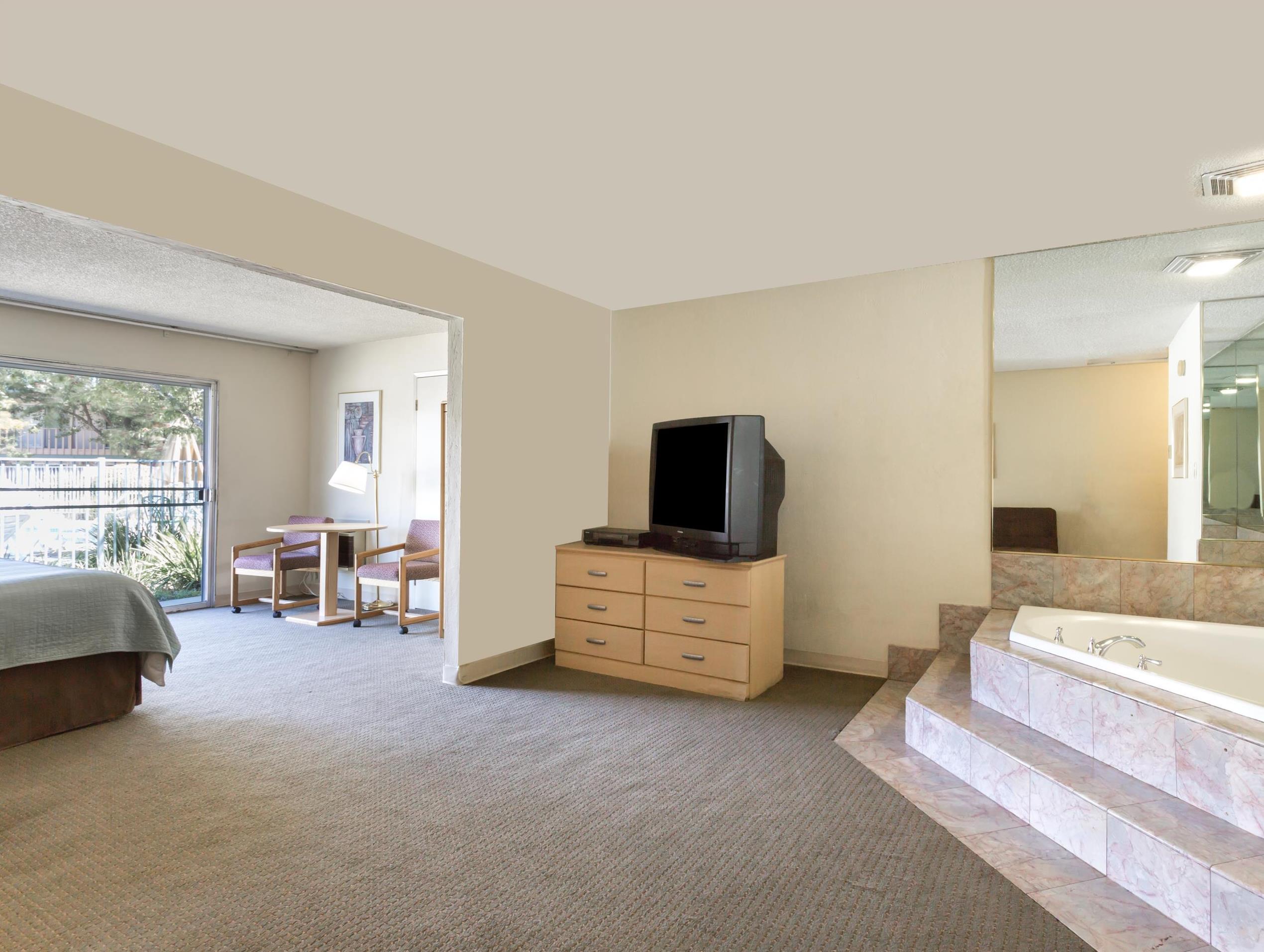 Days Inn By Wyndham Novato/San Francisco Zewnętrze zdjęcie