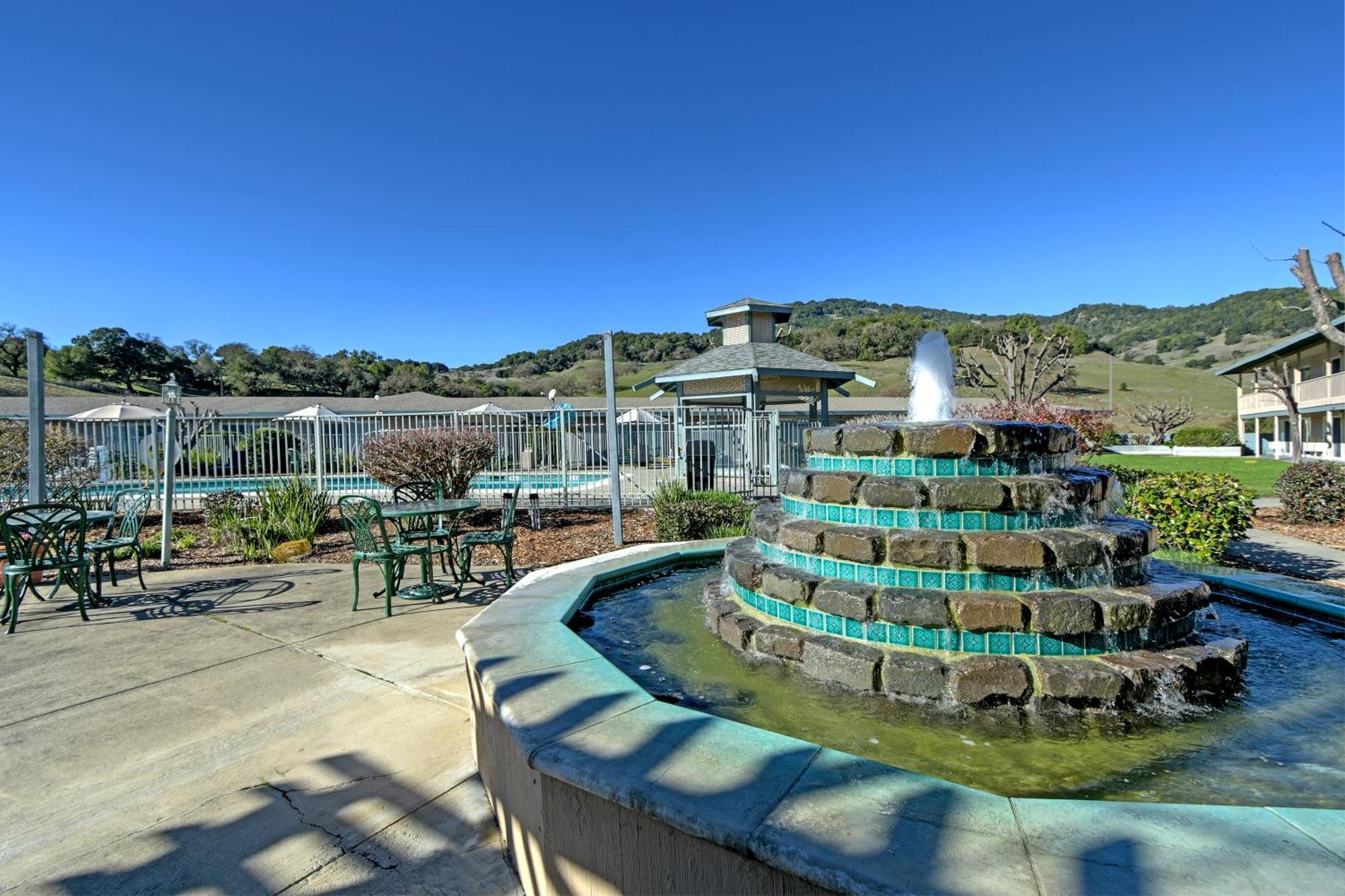 Days Inn By Wyndham Novato/San Francisco Zewnętrze zdjęcie